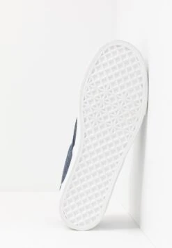 Pier One Petit Prix UNISEX – Mocassins Mocassins Et Loafers Rond -Mode Vêtements Boutique cdaa5497602f40b9bc7d5cf7d1ad634b