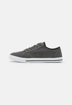 Pier One Prix Cassé Baskets Basses Sneakers Rond Homme 18 Pier One Prix Cassé Baskets Basses Sneakers Rond Homme -Mode Vêtements Boutique cf92022102254499b6a39758595833b7 1