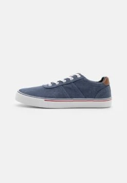 Prix Dégriffé Pier One UNISEX – Baskets Basses Sneakers Rond 17 Prix Dégriffé Pier One UNISEX – Baskets Basses Sneakers Rond -Mode Vêtements Boutique d03acabcec3643c98205459793bf4d1b