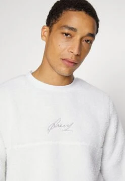 Pier One Prix Compétitif Sweat Polaire Pulls Et Gilets Col Rond Homme -Mode Vêtements Boutique d94924426604450fb61fe1e14e1dc608