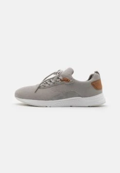 Pier One Baskets Basses Prix Imbattable Baskets & Sneakers Rond Homme 20 Pier One Baskets Basses Prix Imbattable Baskets & Sneakers Rond Homme -Mode Vêtements Boutique dbfc5040bb574034b5cefe059ce3c19a 2