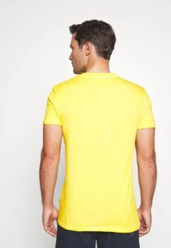 Qualité Fiable Pier One 3 PACK – T-shirt Basique T-shirts Col Rond Homme -Mode Vêtements Boutique dc185a617aff427bae4965bf1b15bf0f