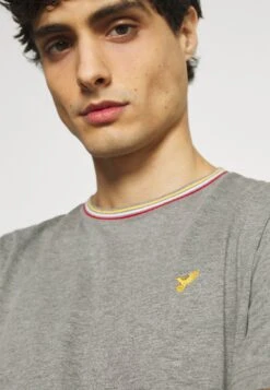 Pier One T-shirt Basique Assurance De L’Authenticité T-shirts Col Rond Homme -Mode Vêtements Boutique df26b1bc08a742e2b2e5c13a6ae9e6e3