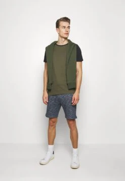 Pier One Marchandise De Première Qualité Short Shorts & Bermudas Normale Homme -Mode Vêtements Boutique e1ed8348a3bc456086209be5a7473d12