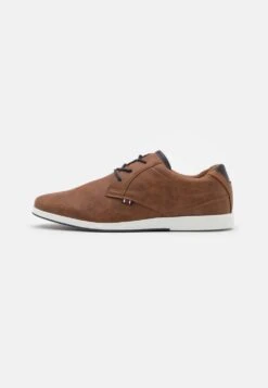Réduction Pier One Chaussures à Lacets Derbies, Richelieus & Chaussures Bateau Rond Homme -Mode Vêtements Boutique e30279e1a2c747689c431c1193f44328 2