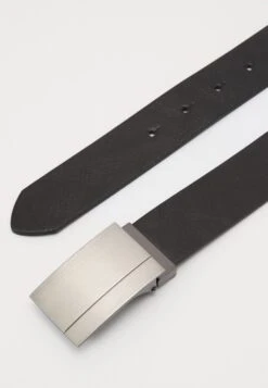 Pier One Ceinture Se Vend Bas Prix Ceintures Boucle De Ceinture Homme -Mode Vêtements Boutique e40db9b829cb493397469089620d134d