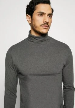 Pier One Prix Exclusifs T-shirt à Manches Longues T-shirts Col Roulé Homme -Mode Vêtements Boutique e42af118bc964ff58253df3c3e082585