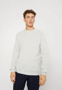 Pier One Prix Aimable 3 PACK – Sweatshirt Pulls Et Gilets Col Rond Homme -Mode Vêtements Boutique e604d78474cf445f8d0da1fbf3f44a90