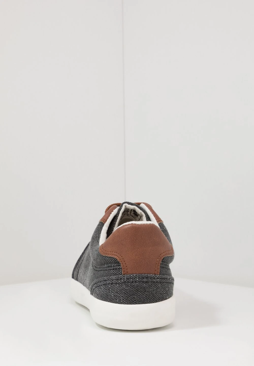 Prix Avantageux Pier One UNISEX – Baskets Basses Sneakers Rond 6 Prix Avantageux Pier One UNISEX – Baskets Basses Sneakers Rond – Image 4