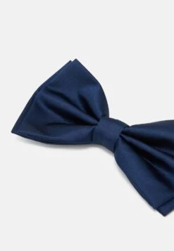 Pier One Noeud Papillon Soldes Cravates Et Accessoires De Costume Couleur Unie Homme 9 Pier One Noeud Papillon Soldes Cravates Et Accessoires De Costume Couleur Unie Homme -Mode Vêtements Boutique ee7d2bdad1fb4885a668f320a03122f5