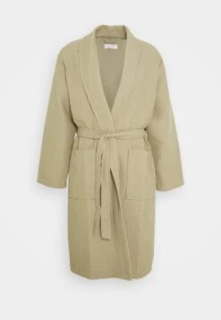 Marchandise De Première Qualité Pier One Peignoir Sous-vêtements & Chaussettes Col Châle Homme 21 Marchandise De Première Qualité Pier One Peignoir Sous-vêtements & Chaussettes Col Châle Homme -Mode Vêtements Boutique f108b62c42794dbca8c695cde2a3f069 3