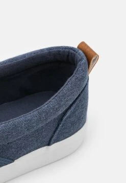 Prix Exclusifs Pier One UNISEX – Baskets Basses Mocassins Et Loafers Rond -Mode Vêtements Boutique f1f41c37bfa546c192b552c7383b9f31