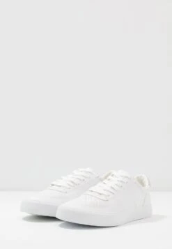 Pier One UNISEX – Baskets Basses Assurance De L’Authenticité Sneakers Rond 11 Pier One UNISEX – Baskets Basses Assurance De L’Authenticité Sneakers Rond -Mode Vêtements Boutique f227a831f5e2440bbc68787c850d69bf