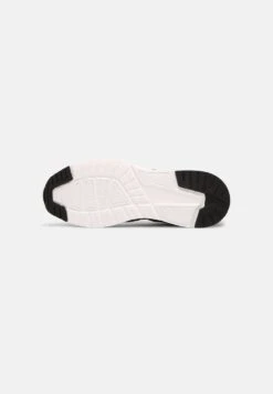 Pier One Qualité Absolue Baskets Basses Sneakers Rond Homme 16 Pier One Qualité Absolue Baskets Basses Sneakers Rond Homme -Mode Vêtements Boutique f255f6ca1a504ba8b1ab11421b50e1a5