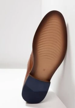 Pier One Prix Discount LEATHER – Derbies & Richelieus Chaussures De Ville Rond Homme -Mode Vêtements Boutique f47ca42db8df499e9aede9cf8214a77b