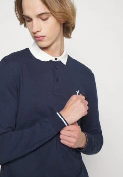 Pier One Prix De Lancement 2 PACK – Polo T-shirts & Polos Col Contrastant Homme -Mode Vêtements Boutique f53e20f99f594c04b6590a46d5efab5f