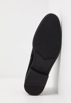 Pier One Prix Ourlé Mocassins Chaussures De Ville Rond Homme -Mode Vêtements Boutique f5b4bd8ab3ab4a308301b46e60e4a38e