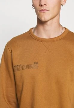 Pier One Sweatshirt Prix Sacrifiés Pulls Et Gilets Col Rond Homme 14 Pier One Sweatshirt Prix Sacrifiés Pulls Et Gilets Col Rond Homme -Mode Vêtements Boutique f6d3e300d3a949b3af8a0e751f58e59d