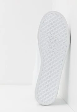 Pier One UNISEX – Baskets Basses Rabais Sneakers Rond Homme -Mode Vêtements Boutique f6f439c1c8a34a16a70976b7ffa88758