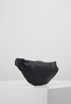 Prix Refroidis Pier One UNISEX – Sac Banane Sacs Fermeture éclair 10 Prix Refroidis Pier One UNISEX – Sac Banane Sacs Fermeture éclair -Mode Vêtements Boutique f7a3e5554cc34aed986bddfaf84ca8df