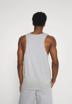 Pier One Débardeur Prix Dégriffé T-shirts Encolure Large Ronde Homme -Mode Vêtements Boutique f8771ac5f0134dd588276bc63a6a8776