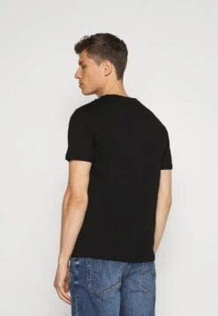 Pier One Prix Légers T-shirt Imprimé T-shirts Col Rond Homme -Mode Vêtements Boutique f8b0cfca7fbe4824bb2a704711a1bbcf