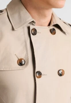 Pier One Trench Prix Aimable Manteaux Col Revers Homme -Mode Vêtements Boutique fd2acef9cc37474b8d762861283e4c9a