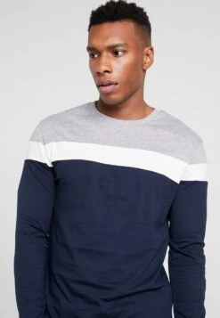 Pier One Prix Gelé T-shirt à Manches Longues T-shirts & Polos Col Rond Homme -Mode Vêtements Boutique fe00904878e347c082c5811f3750ffa3