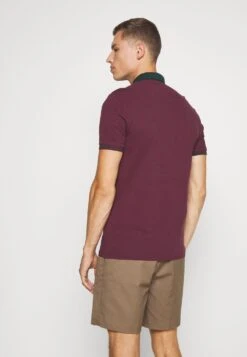 Pier One Prix Gelé Polo T-shirts Col Polo Homme -Mode Vêtements Boutique ffca272a2c814bf994a3077d05a51681