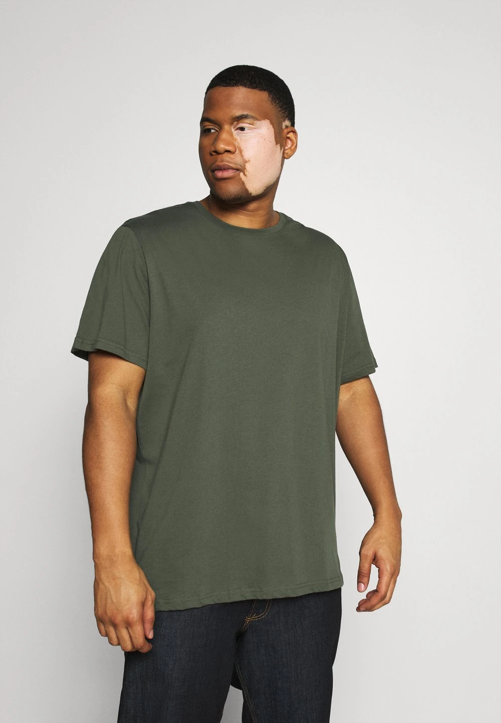 Pier One Prix Favorable 3 PACK – T-shirt Basique T-shirts Col Rond Homme 5 Pier One Prix Favorable 3 PACK – T-shirt Basique T-shirts Col Rond Homme – Image 3